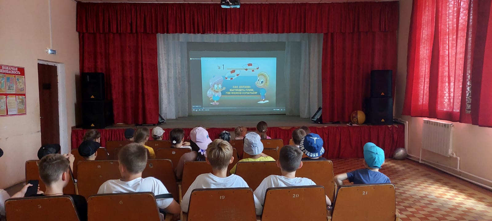 Клуб посёлка Виноградного